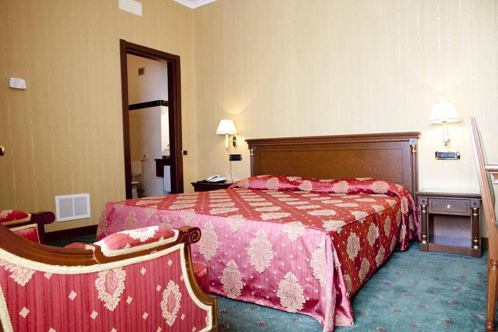 Hotel Jolly Castrovillari Buitenkant foto