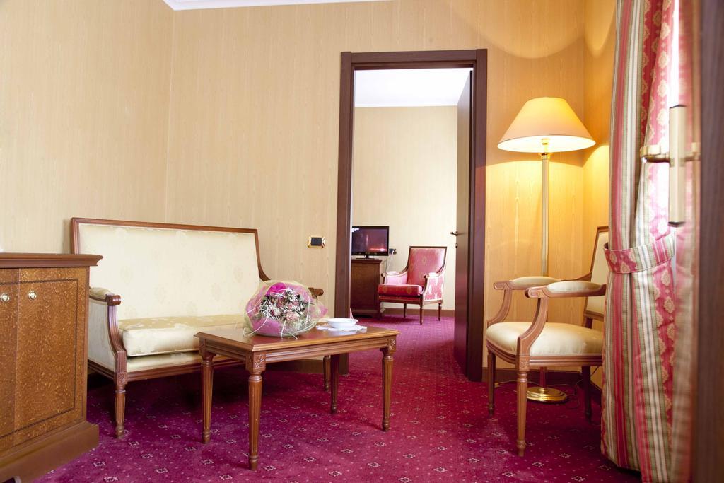 Hotel Jolly Castrovillari Kamer foto