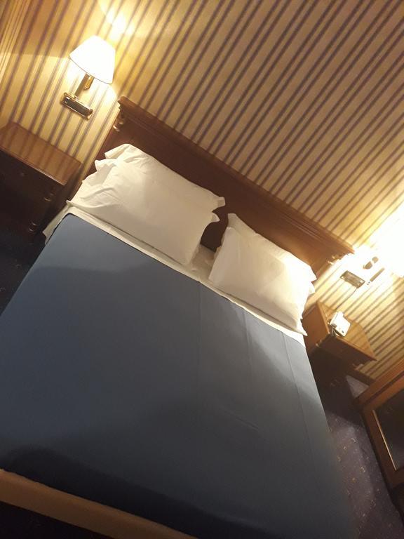 Hotel Jolly Castrovillari Buitenkant foto