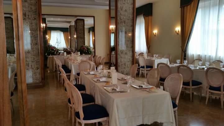 Hotel Jolly Castrovillari Buitenkant foto